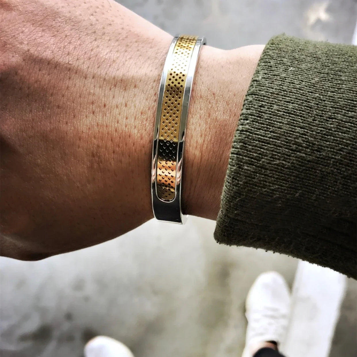 Luxury-stainless-steel-bracelet-men-s-Cuff-bangles-for-Men-Gold-Color-Bangle-Love-charms-Jewelry_a31c3e66-7365-4a94-ba18-0562c9222737.webp