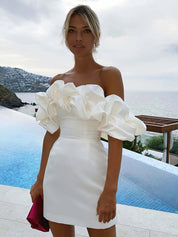 Off-the-shoulder satijnen jurk met ruches - Kennedy